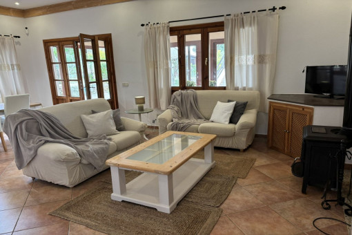 Living-dining area with chimney