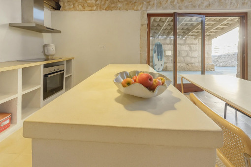 Fully fitted kitchen