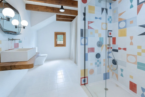 Ground-floor bathroom