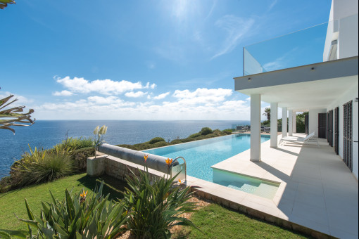 View from the garfen