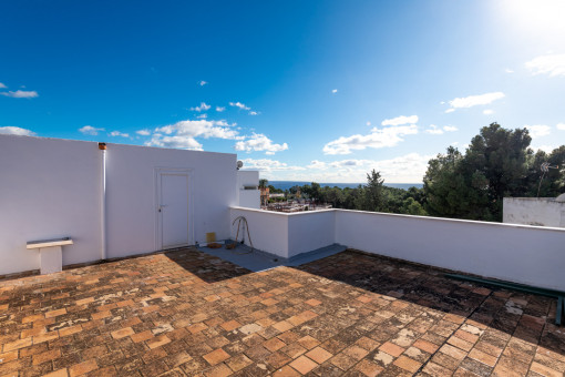 Community rooftop terrace