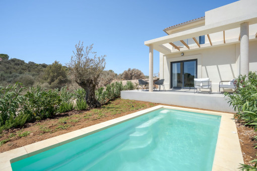 Modern semi-detached house for first-occupation in the Cala Romantica