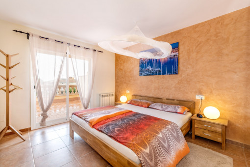 Bedroom with terrace