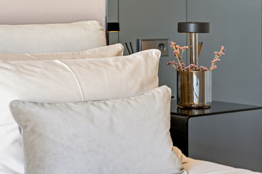 Bedroom details 