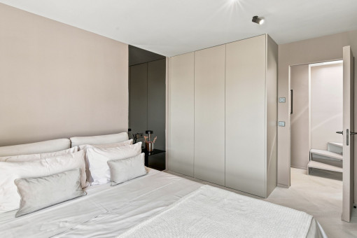 Bright bedroom 