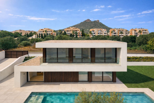 Architect-designed villa in Cala Millor