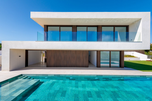 Architect-designed villa in Cala Millor
