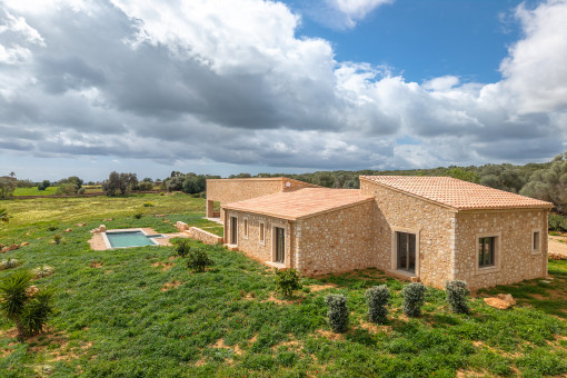 Natural stone façade