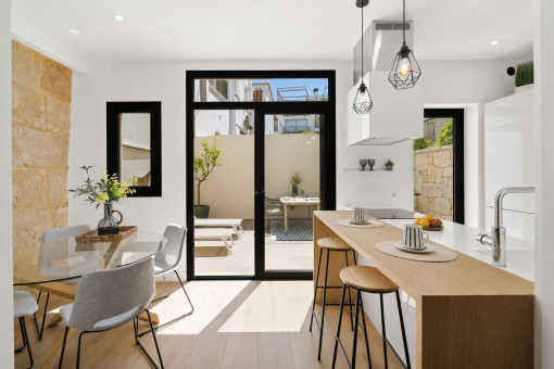Indoor-outdoor feeling 