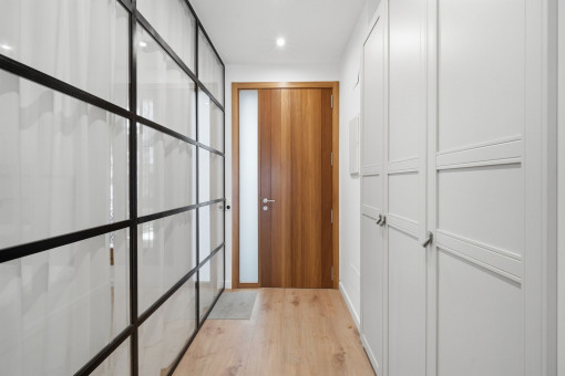 Private entrance 
