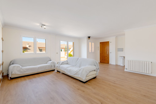 Living and dining area