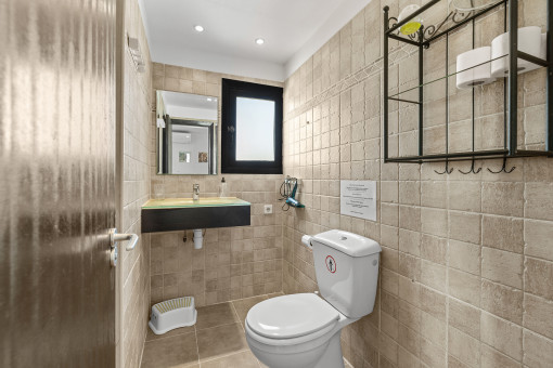 Bathroom on the upper floor