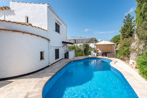 Pool area