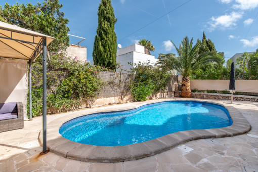Pool area