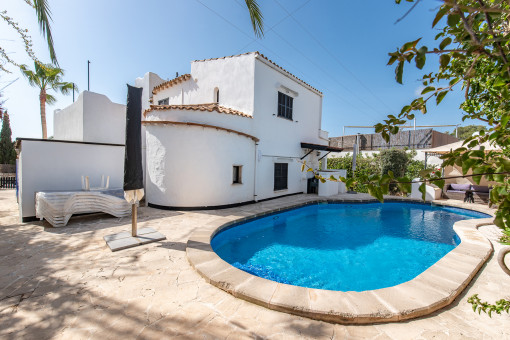 Pool area