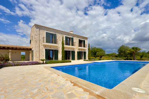 Beautiful newly built finca in a dream location near Llucmajor with pool for long-term rental