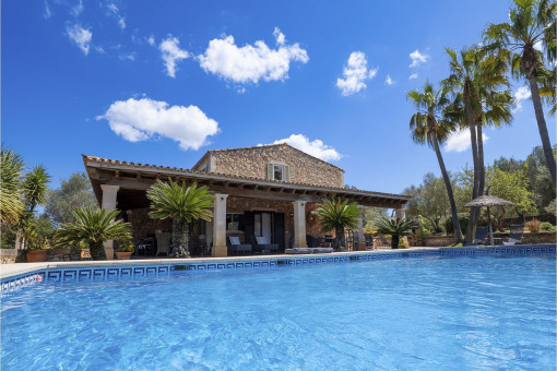 Countryhouse with pool