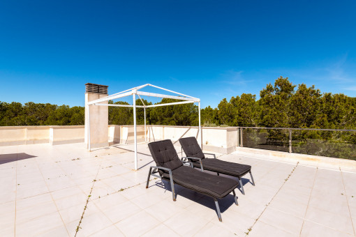 Large rooftop terrace