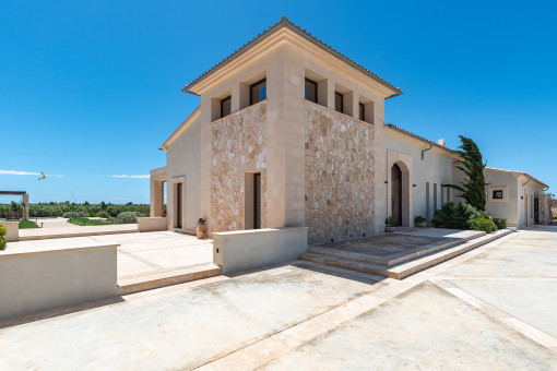 Elegant courtyard view of the residence
