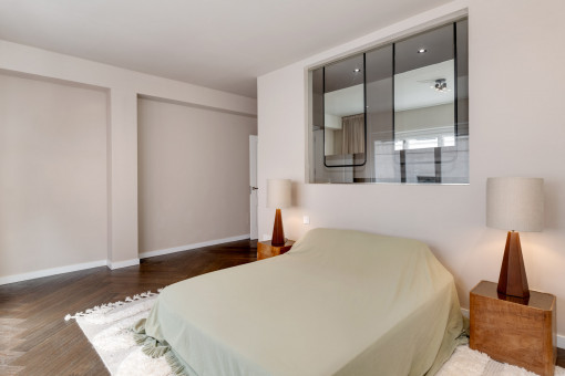 Master bedroom with en-suite bathroom