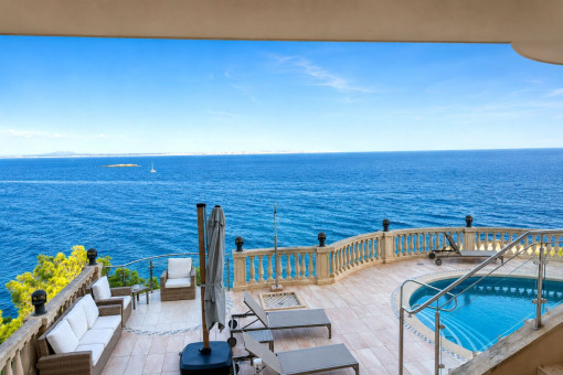 Terrace with pool and sea views