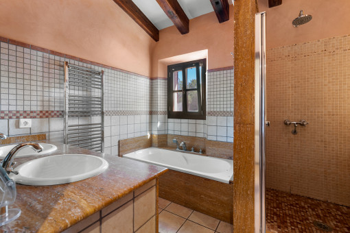 Bathroom on the upper floor