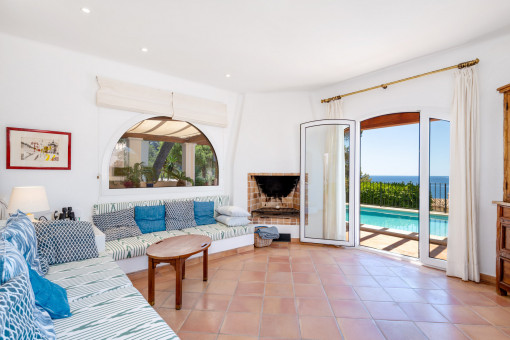 Living area with access to the terrace