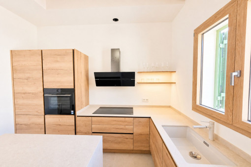 Fully equipped kitchen with high-quality appliances
