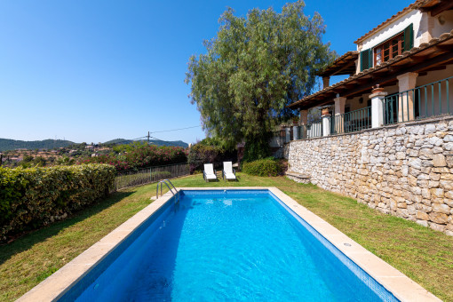 Pool with garden