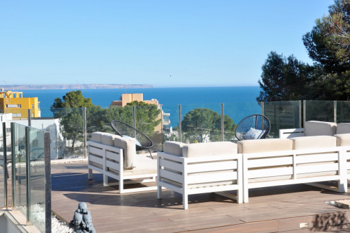 Sea views and modern architecture