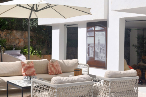 Outdoor lounge area