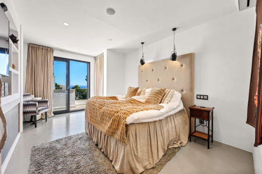 Bright double bedroom