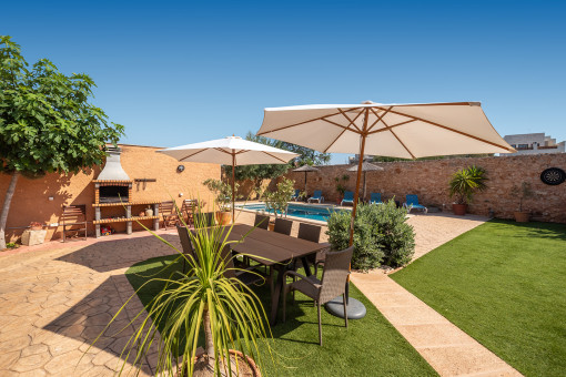 BBQ and dining area