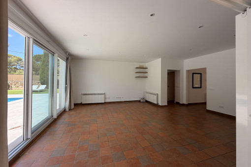 Living area with direct terrace access