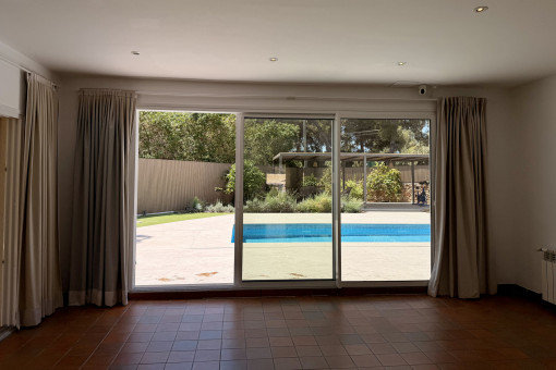 Living area with direct terrace access