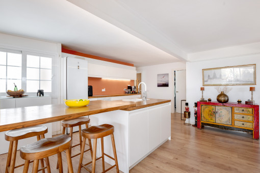 Big kitchen