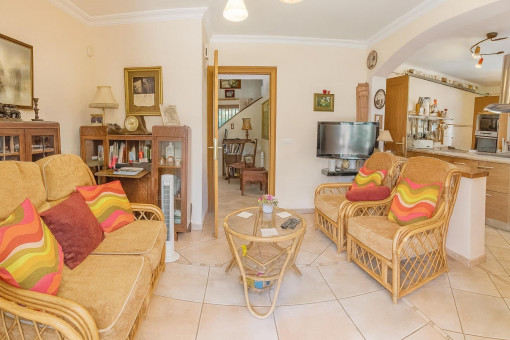 Lounge area next to the kitchen