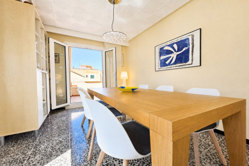 Dinning Area with Access to the terrace