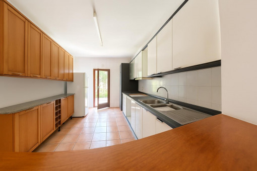 Spacious kitchen with double sink