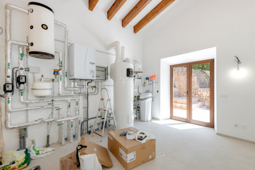 Storage and utility room 