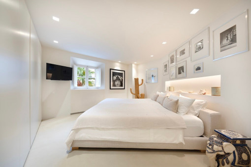 One of the 3 bedrooms