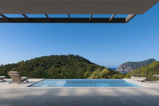 Views of the Lush Greenery and the Sea