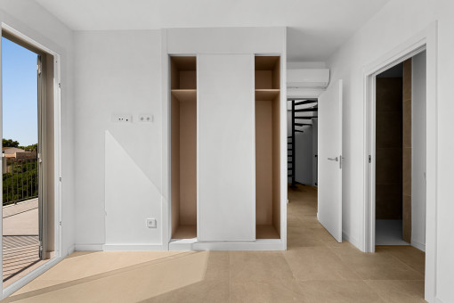 Further bedroom