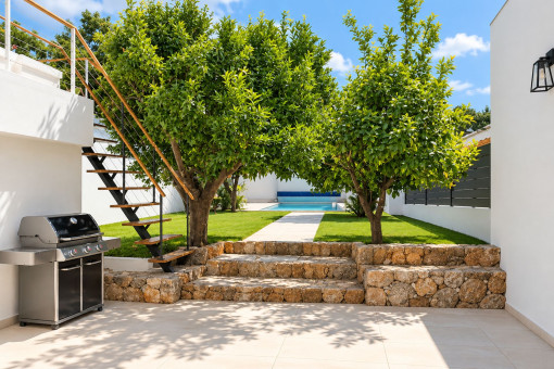 Mediterranean garden with inviting seating area