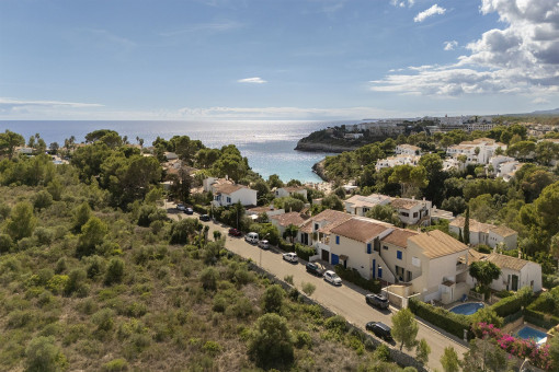 Cala Anguila Beach in walking distance