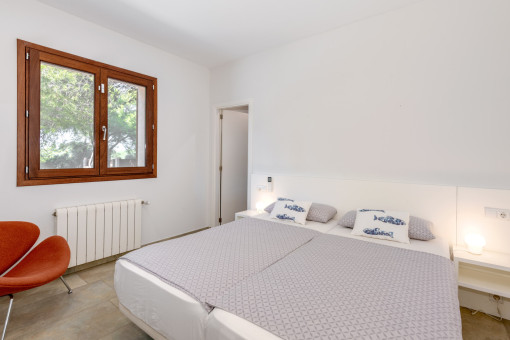 Further bedroom