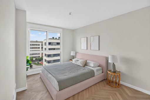 Spacious bedroom