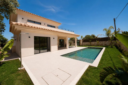Open and covered terrace