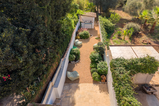 Mediterranean Garden with Natural Charm