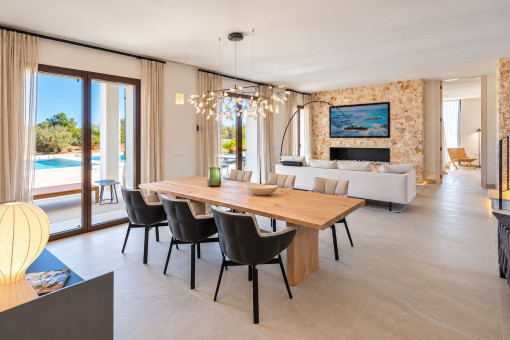 Elegant Living and Dining Area with an Open Layout